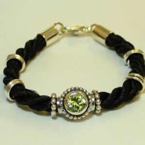 Koord armband galope met peridot