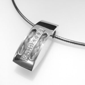 Zilveren hanger strak dubbele vlecht met zirkonia's