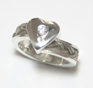 Ring rondom slag met hart